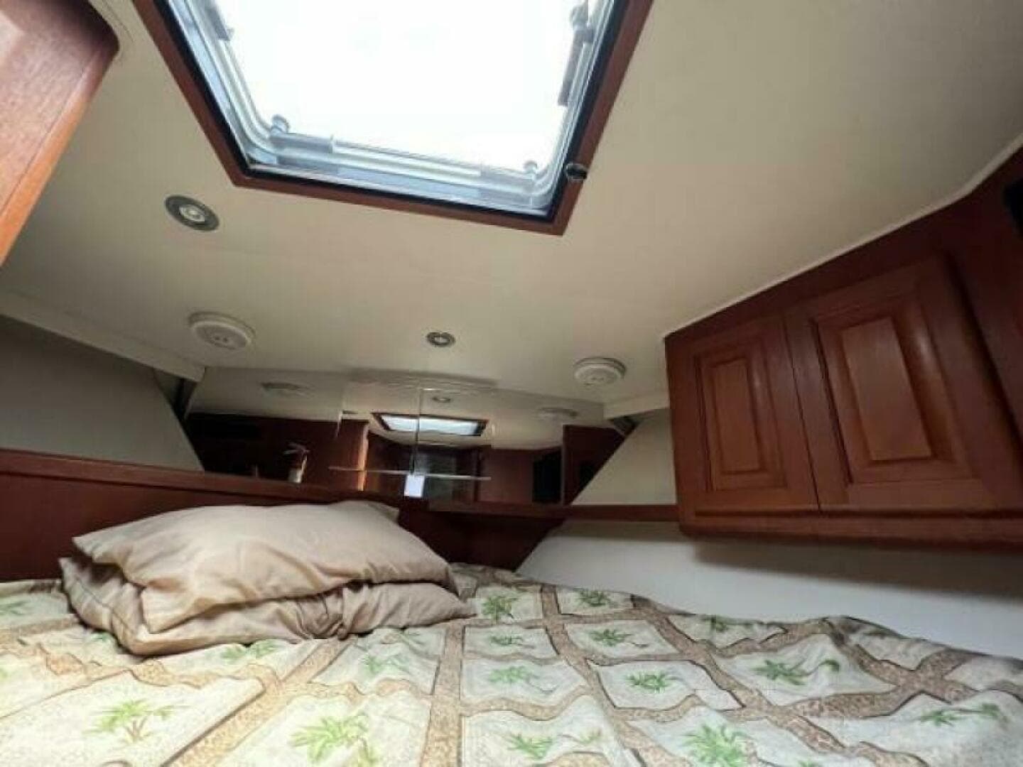 1991 Viking Boats Convertible — photo 31