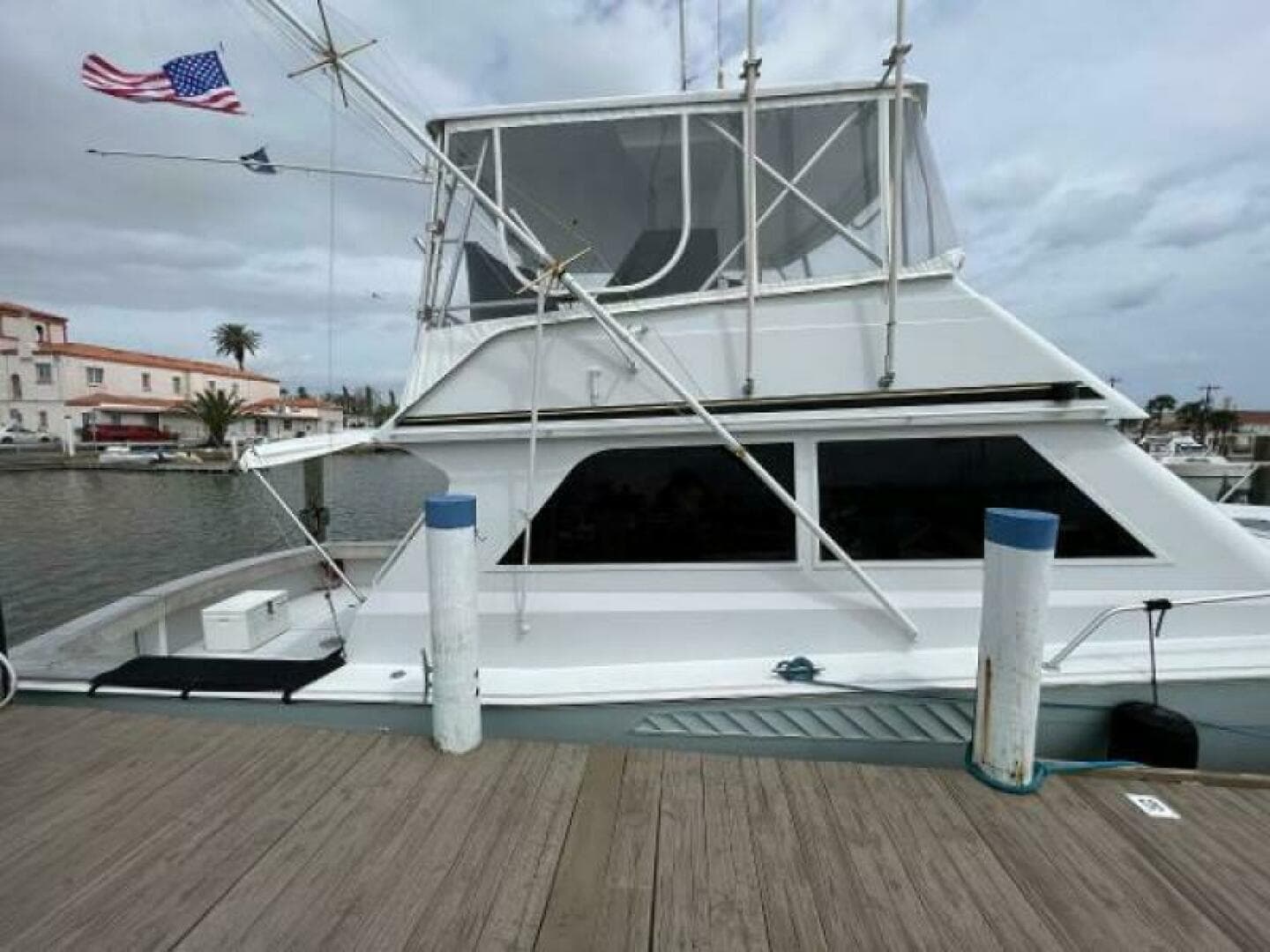 1991 Viking Boats Convertible — photo 5