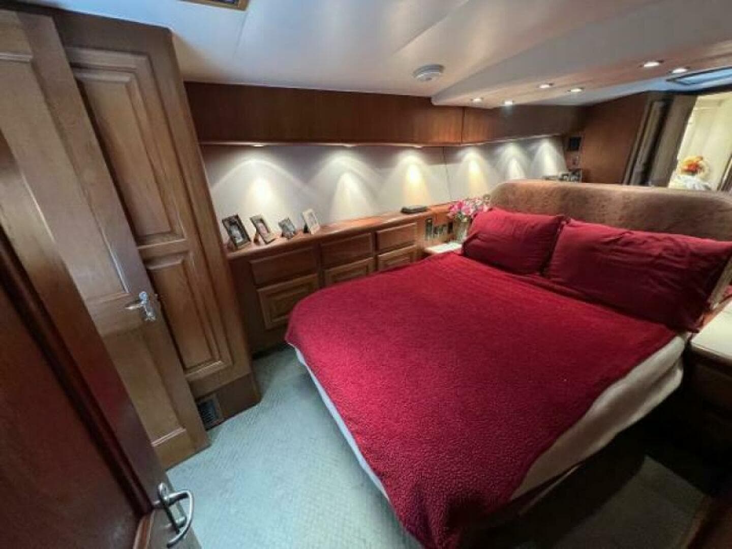 1991 Viking Boats Convertible — photo 35