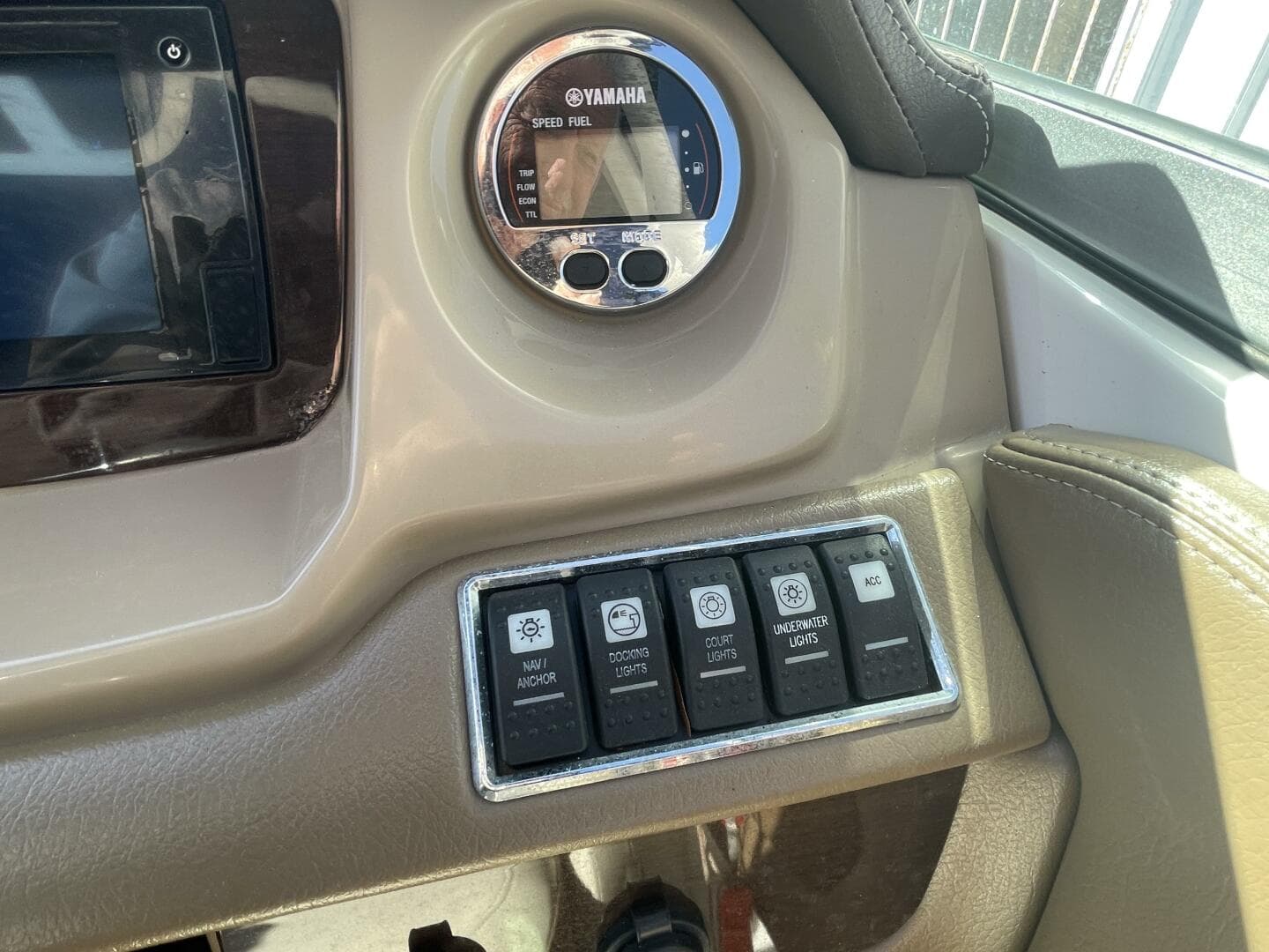 2016 Chaparral 210 Suncoast — photo 31