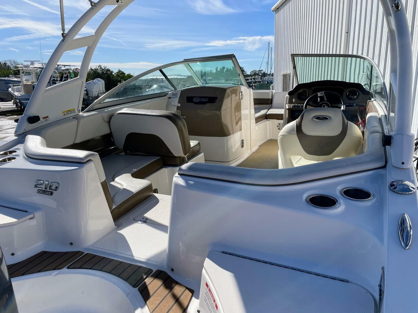 2016 Chaparral 210 Suncoast — photo 16