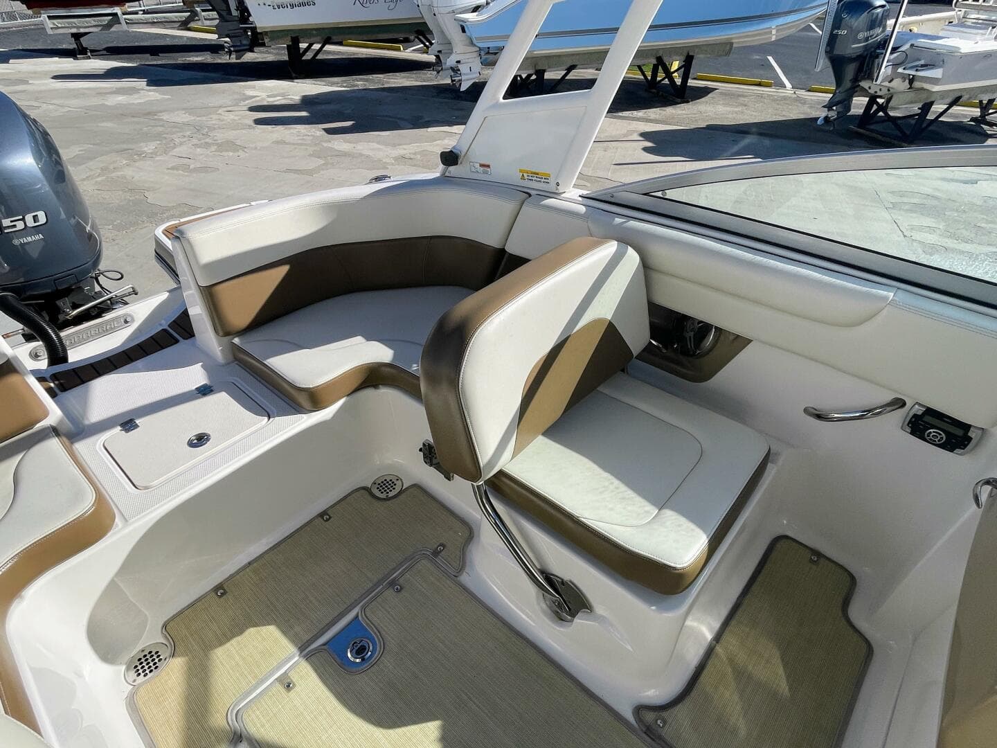 2016 Chaparral 210 Suncoast — photo 23