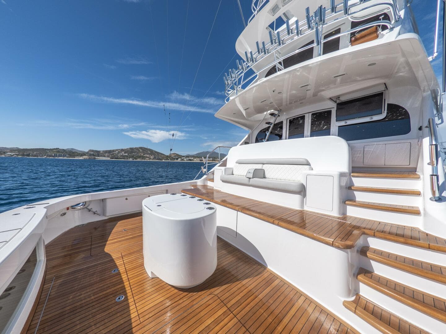 2021 Viking 92 Skybridge — photo 57