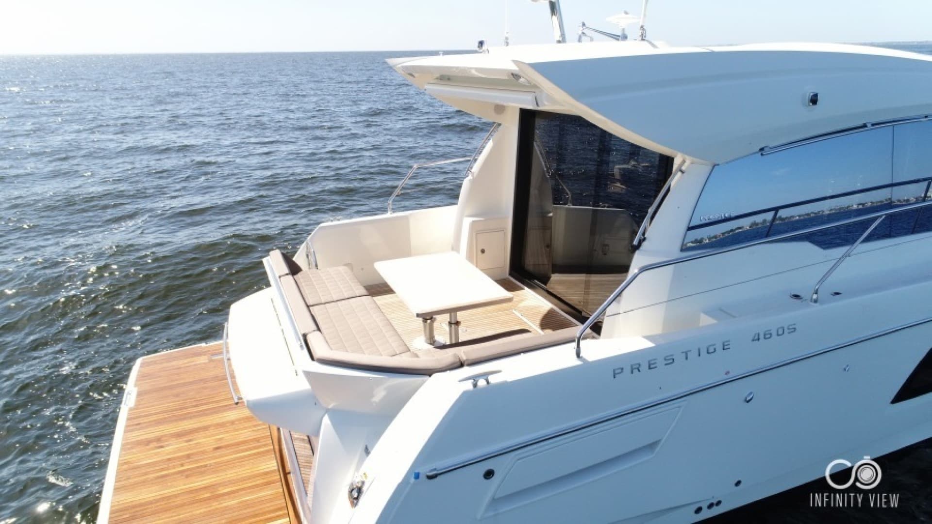 2018 Prestige 460 — photo 38