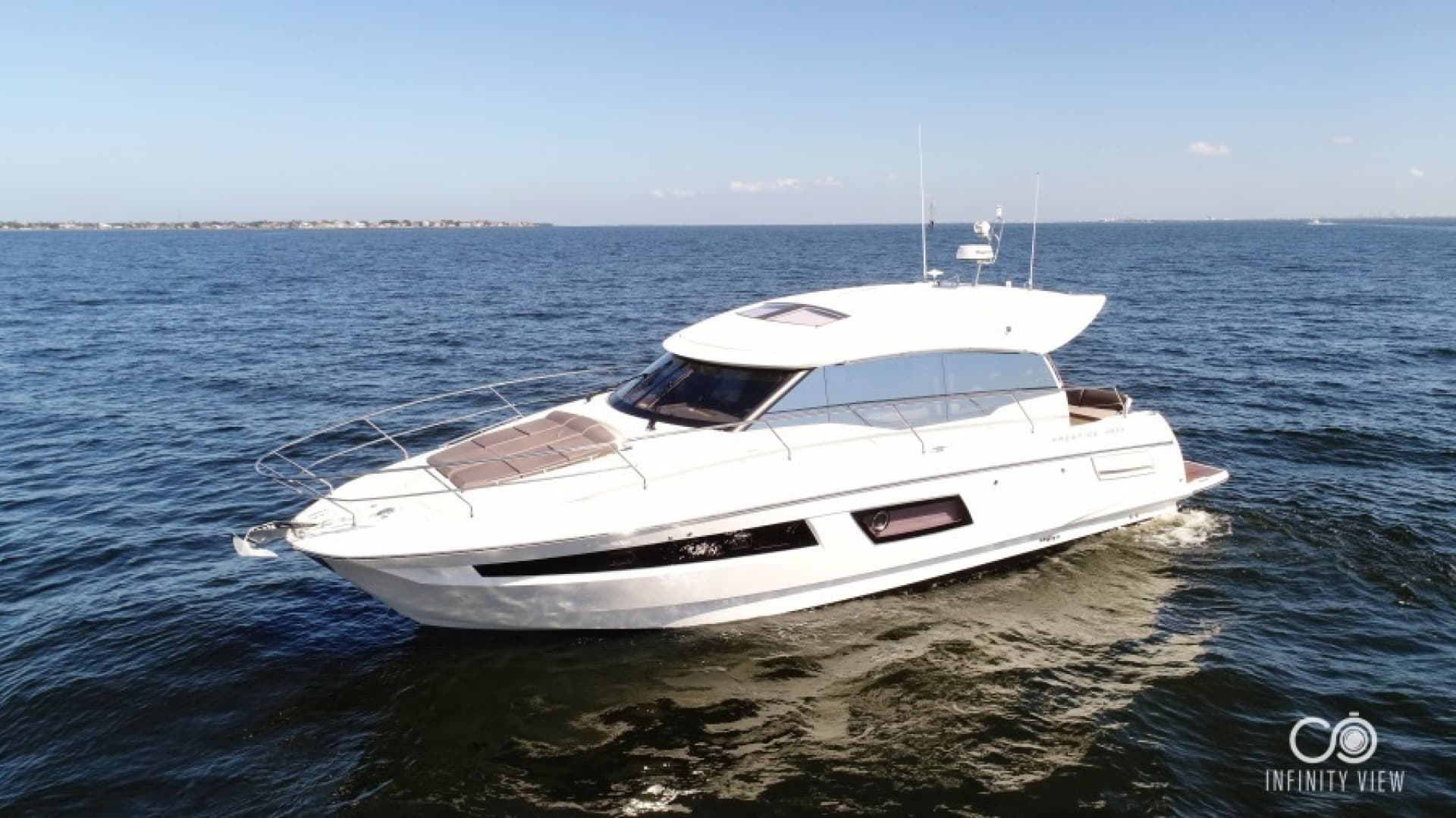 2018 Prestige 460 — photo 43