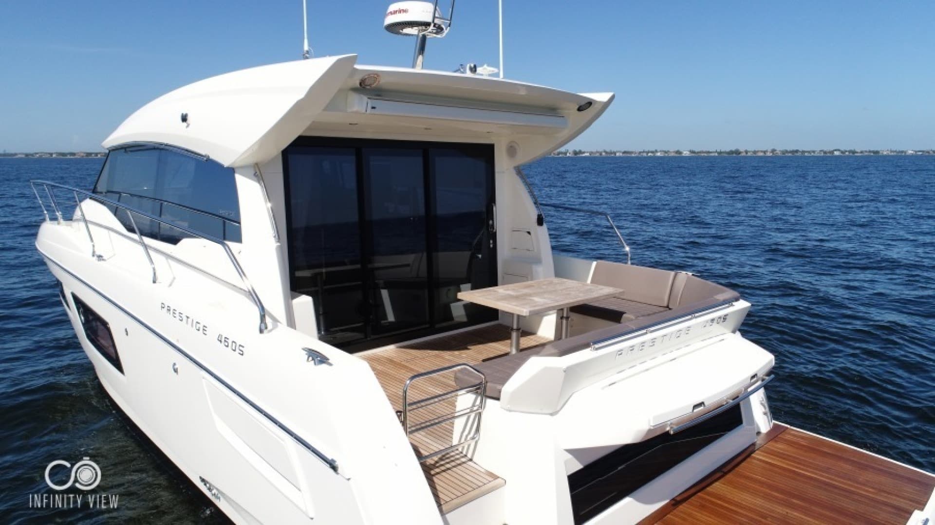 2018 Prestige 460 — photo 36