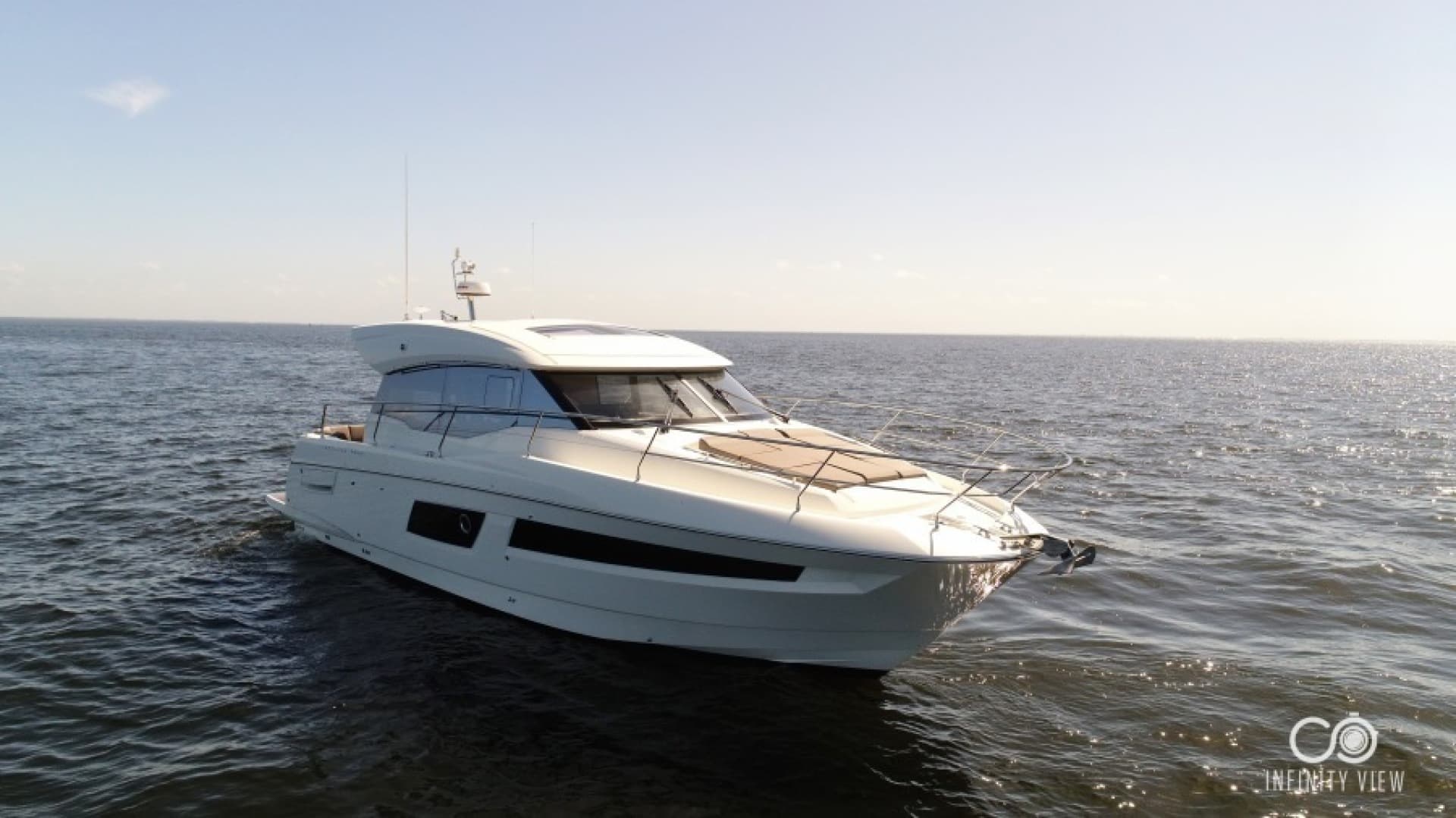 2018 Prestige 460 — photo 42