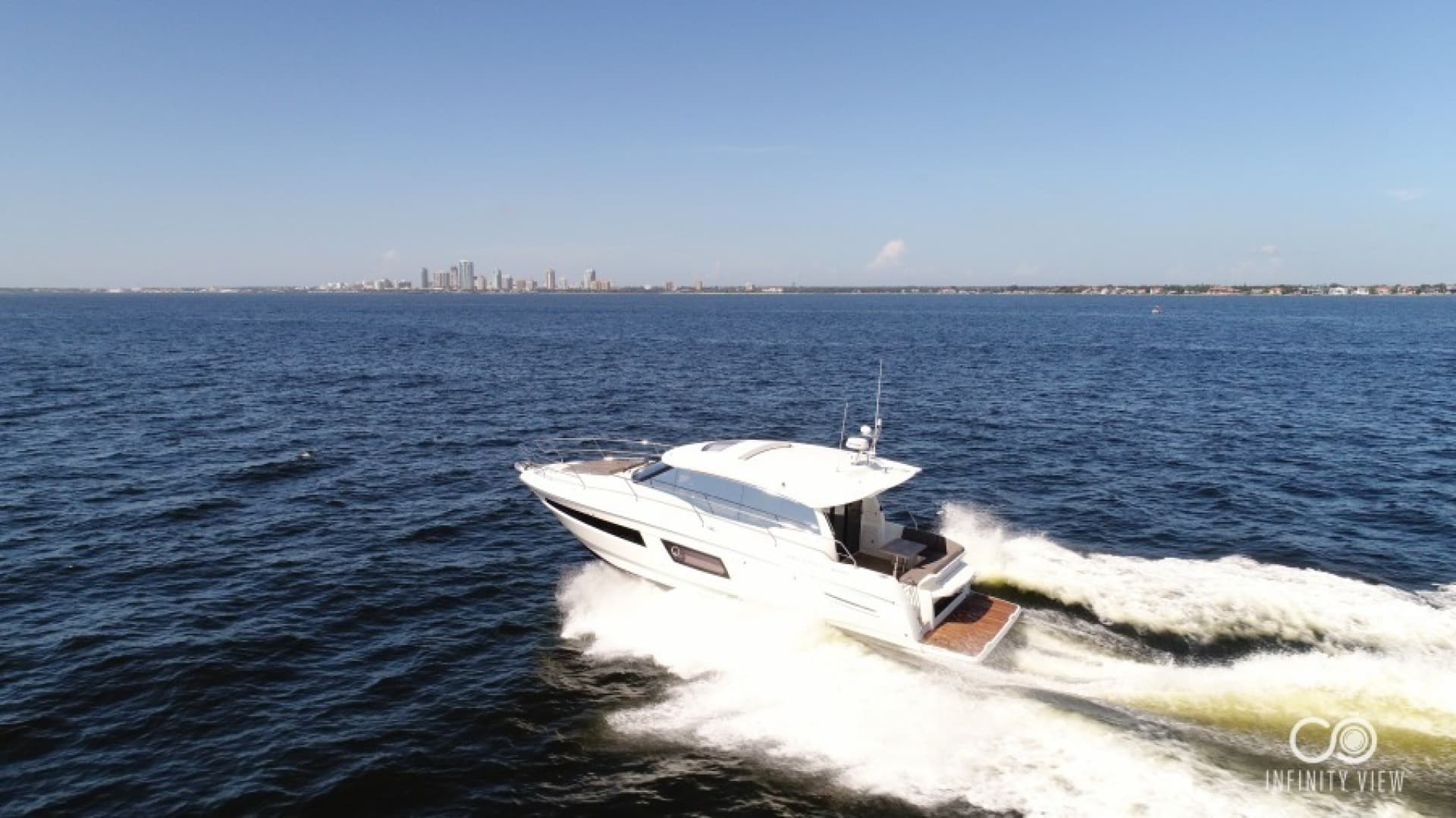 2018 Prestige 460 — photo 59