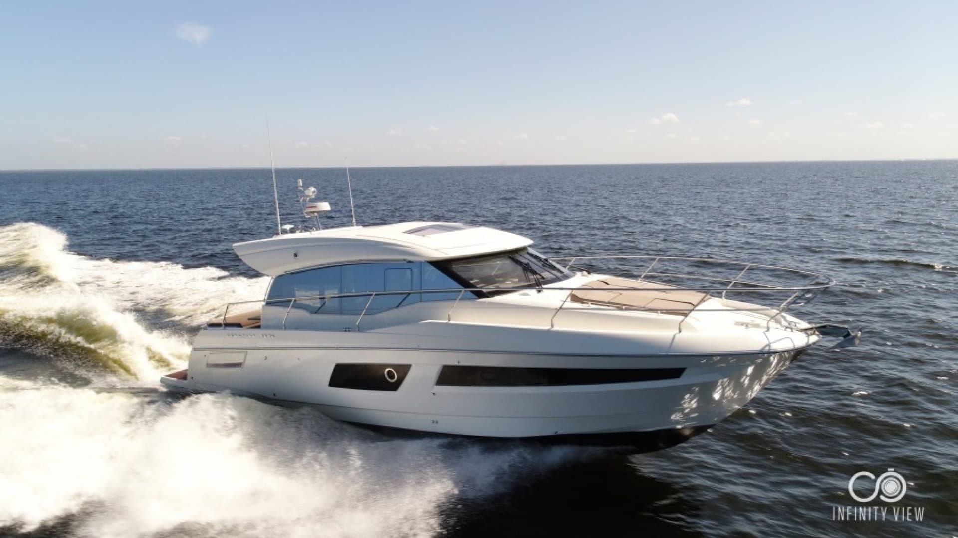 2018 Prestige 460 — photo 48