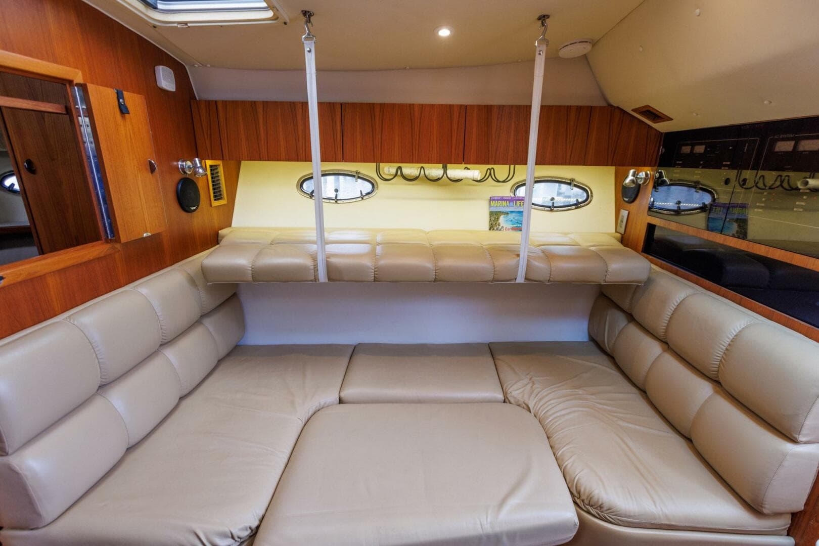 2001 Tiara Yachts 3500 Open — photo 17