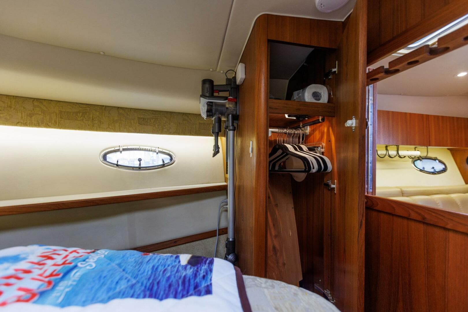 2001 Tiara Yachts 3500 Open — photo 25