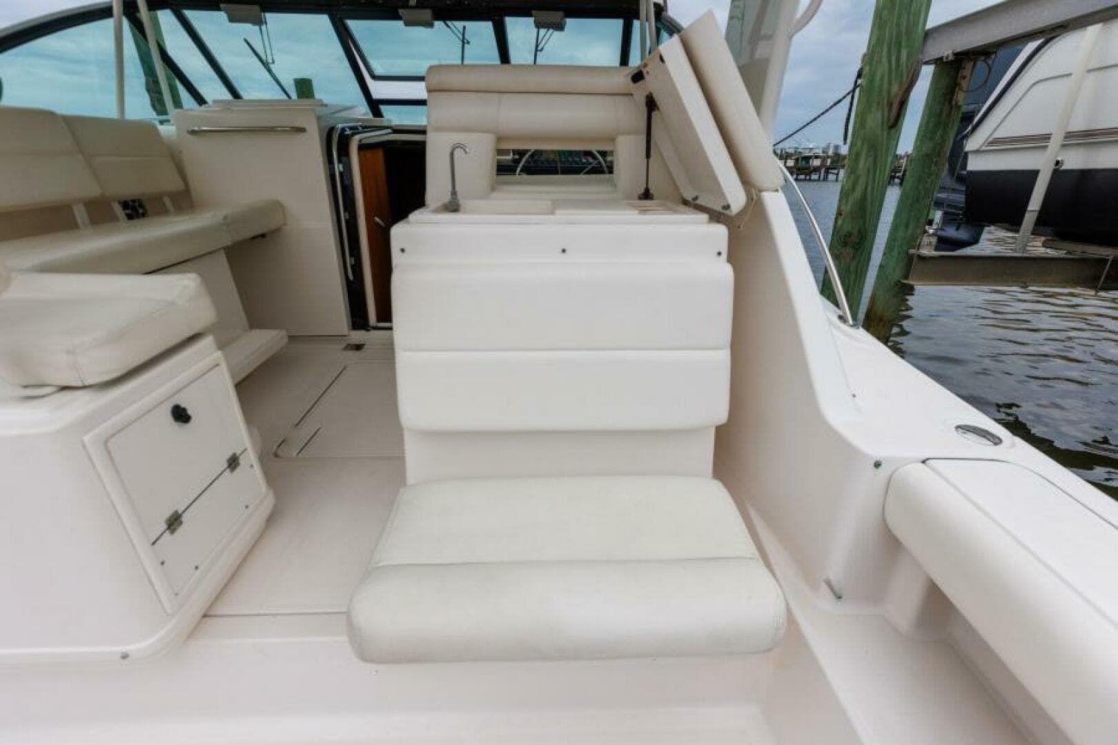 2001 Tiara Yachts 3500 Open — photo 54