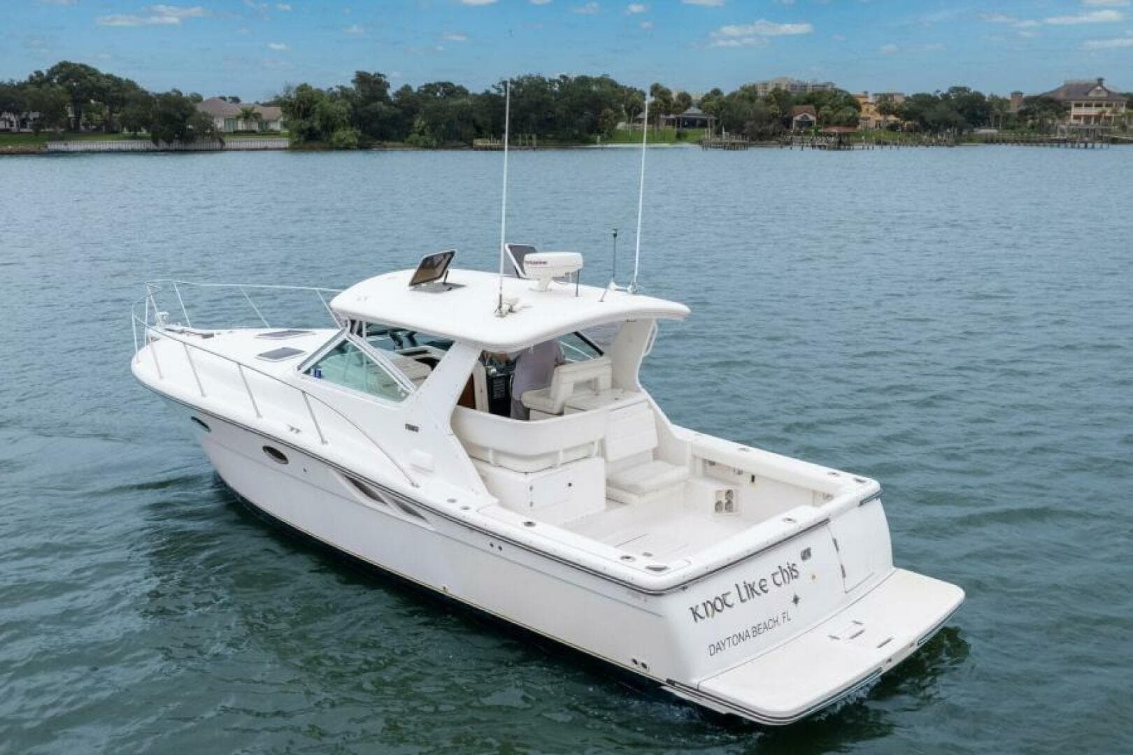 2001 Tiara Yachts 3500 Open — photo 16