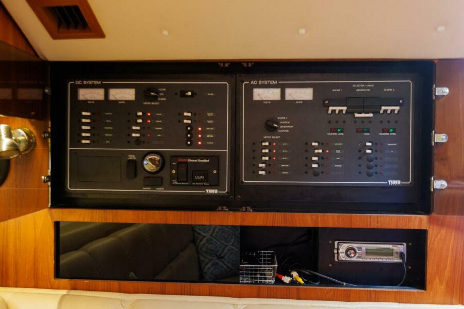 2001 Tiara Yachts 3500 Open — photo 82