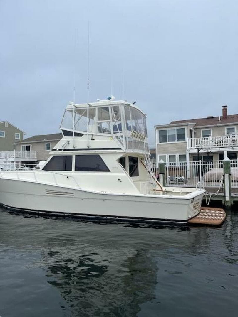 1989 Viking Sportfish 41 — photo 2