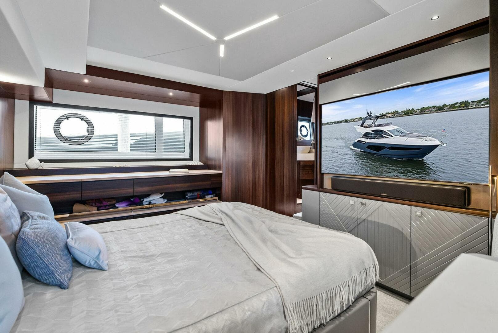 2025 Sunseeker Manhattan 55 — photo 67