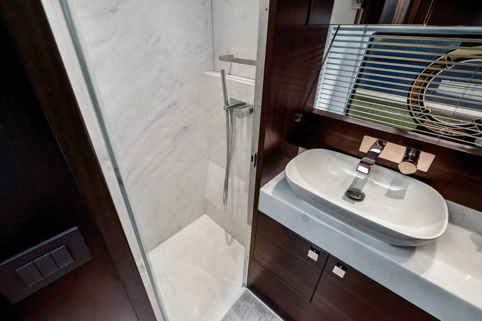 2025 Sunseeker Manhattan 55 — photo 69