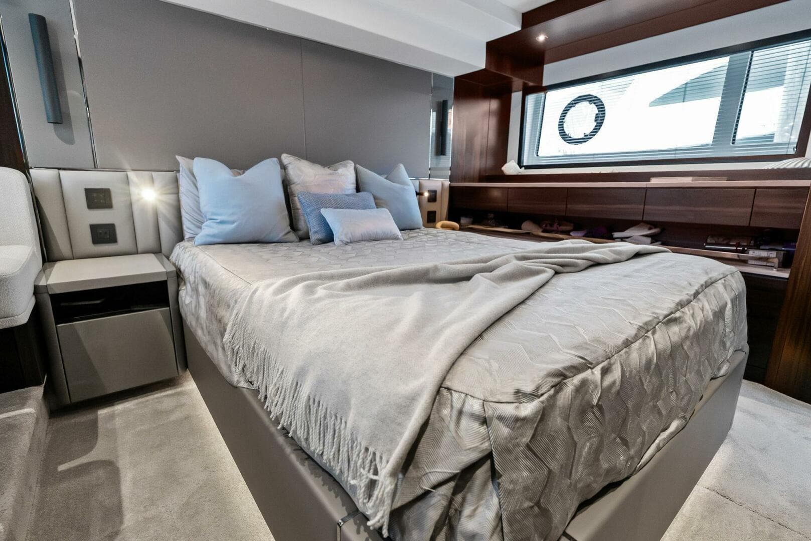 2025 Sunseeker Manhattan 55 — photo 55