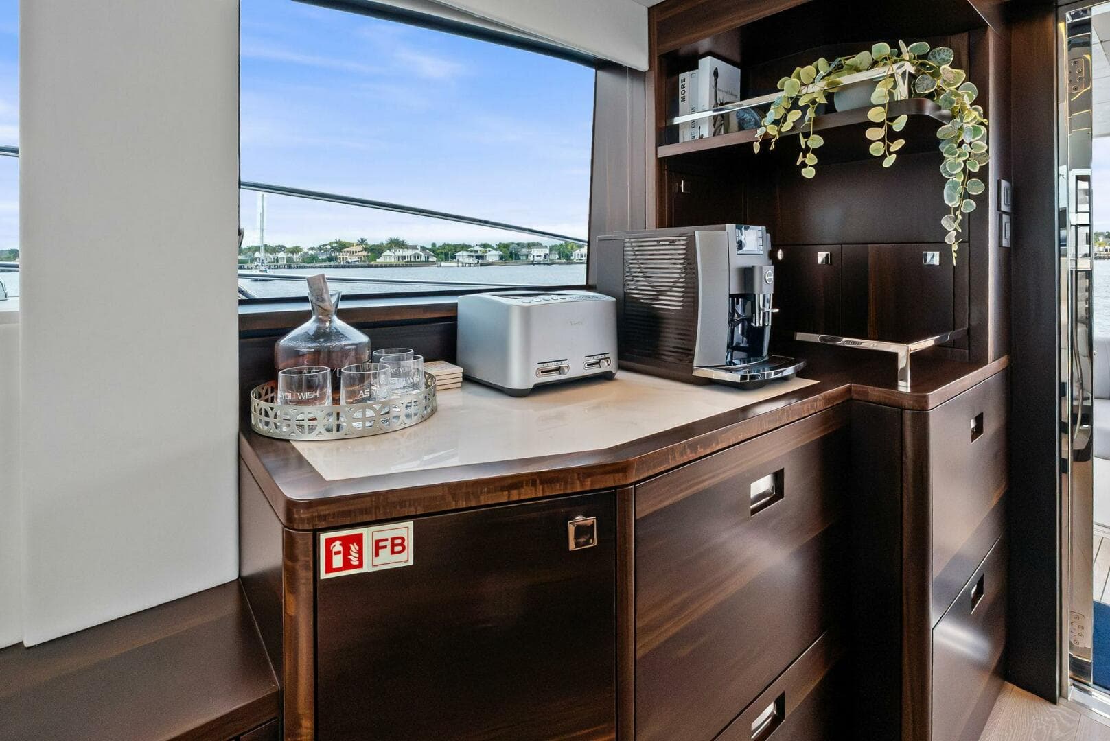 2025 Sunseeker Manhattan 55 — photo 48