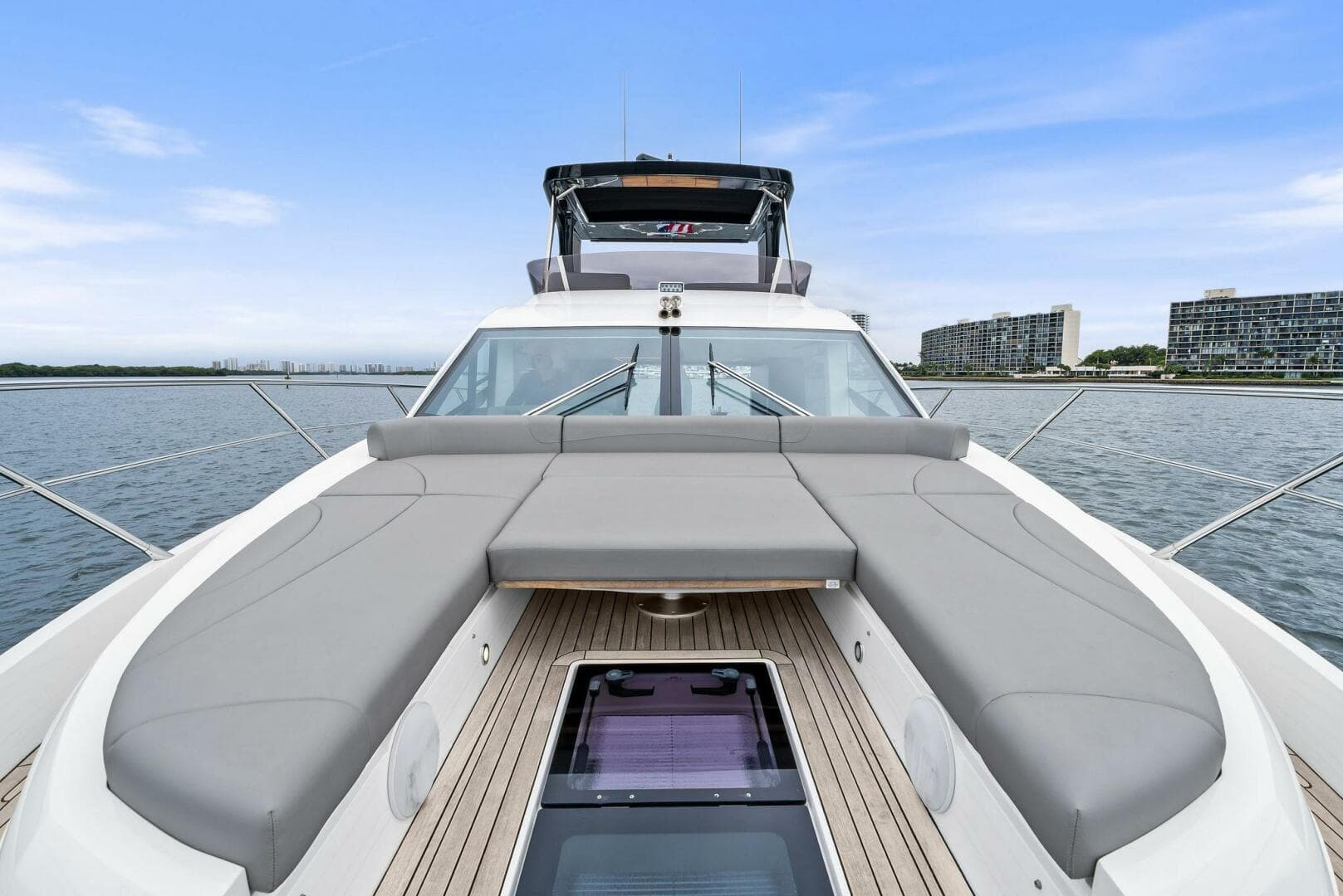 2025 Sunseeker Manhattan 55 — photo 24
