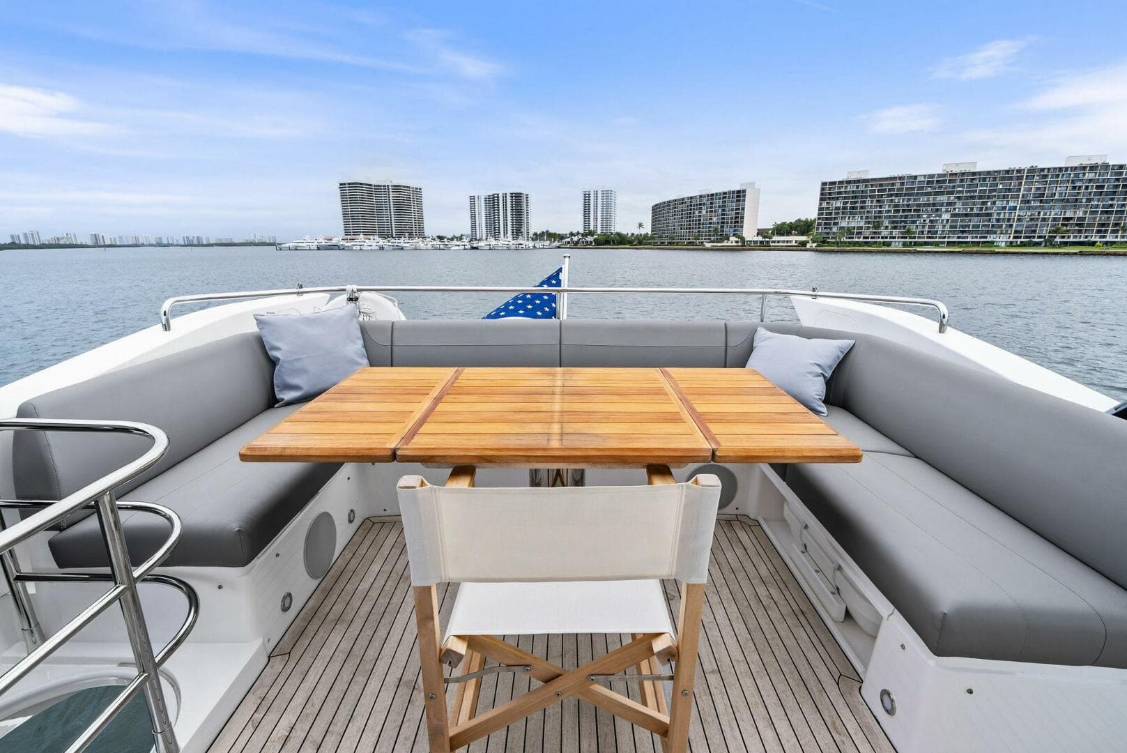 2025 Sunseeker Manhattan 55 — photo 17