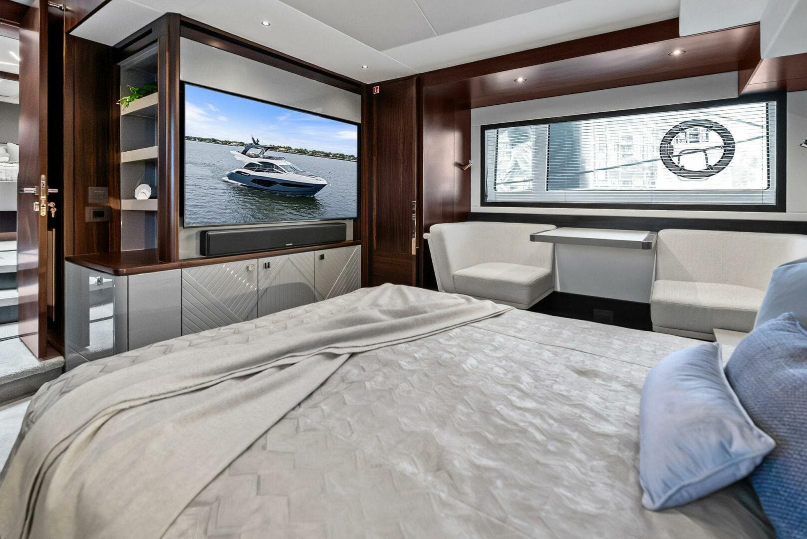 2025 Sunseeker Manhattan 55 — photo 57