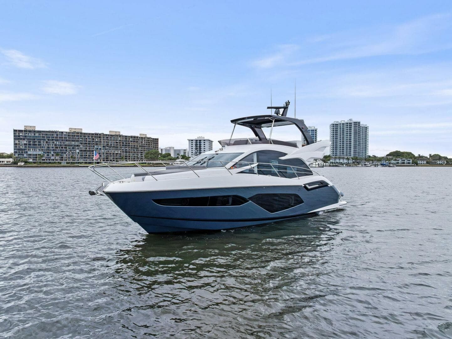 2025 Sunseeker Manhattan 55 — photo 4