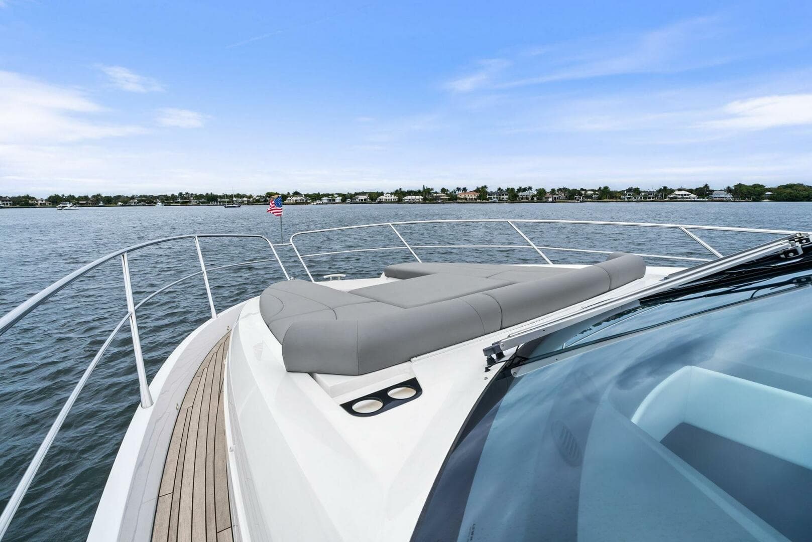 2025 Sunseeker Manhattan 55 — photo 23