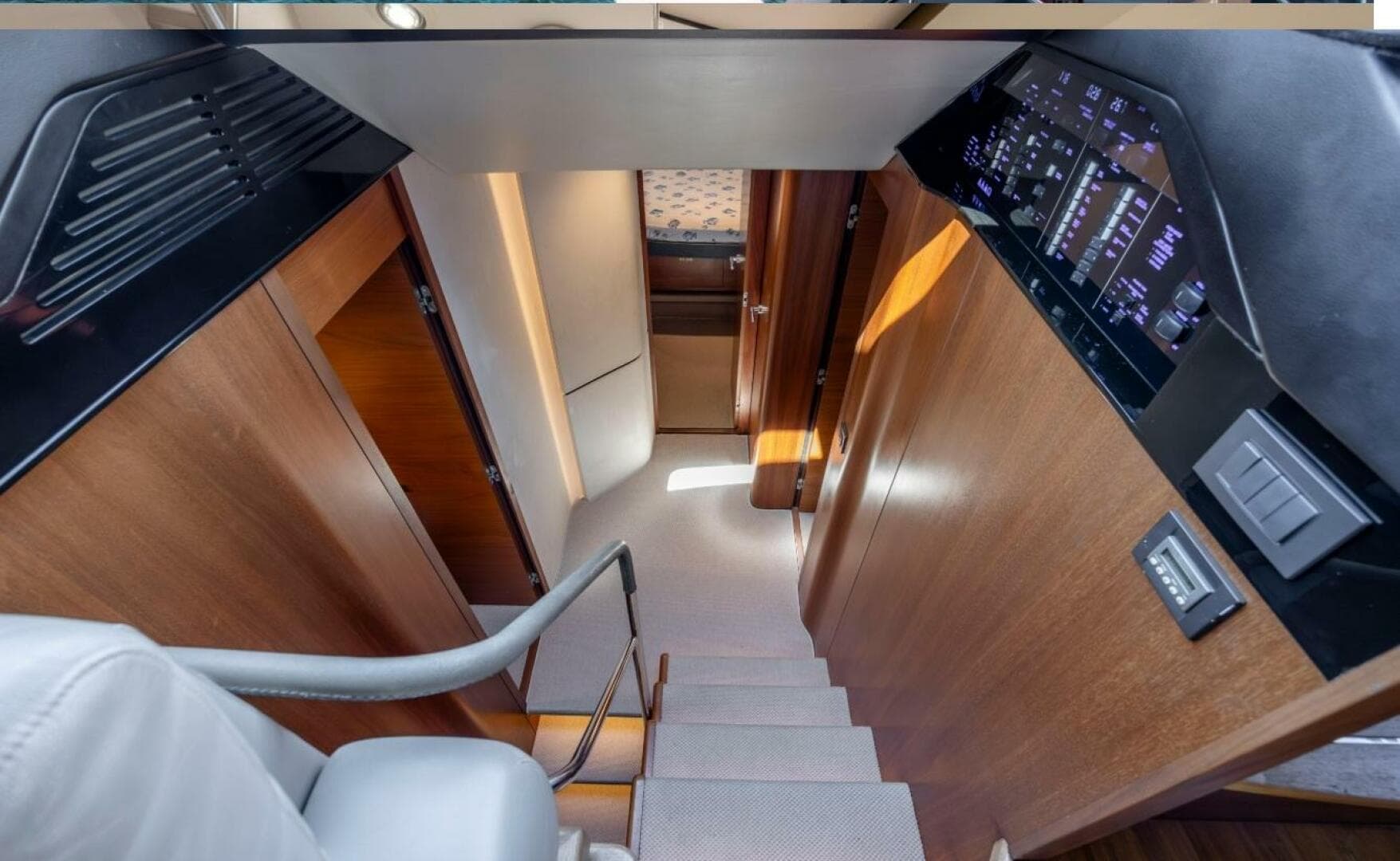 2017 Princess S65 — photo 10