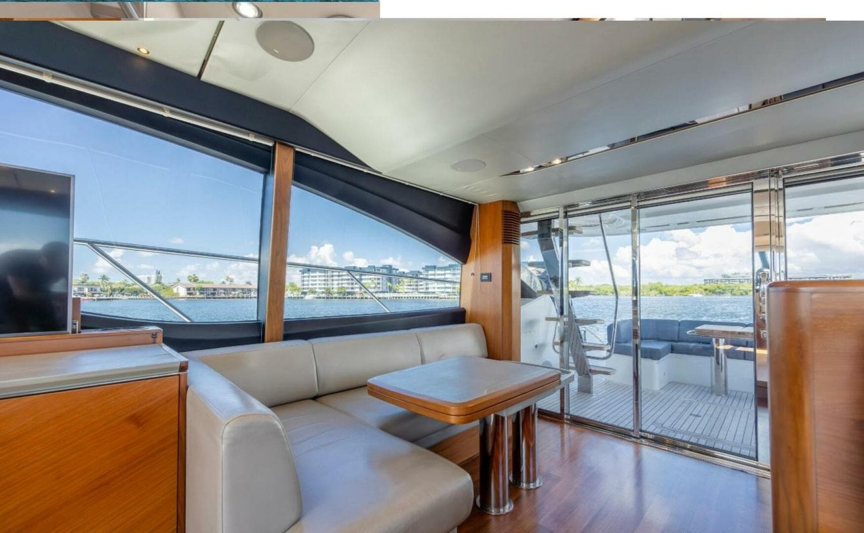 2017 Princess S65 — photo 26