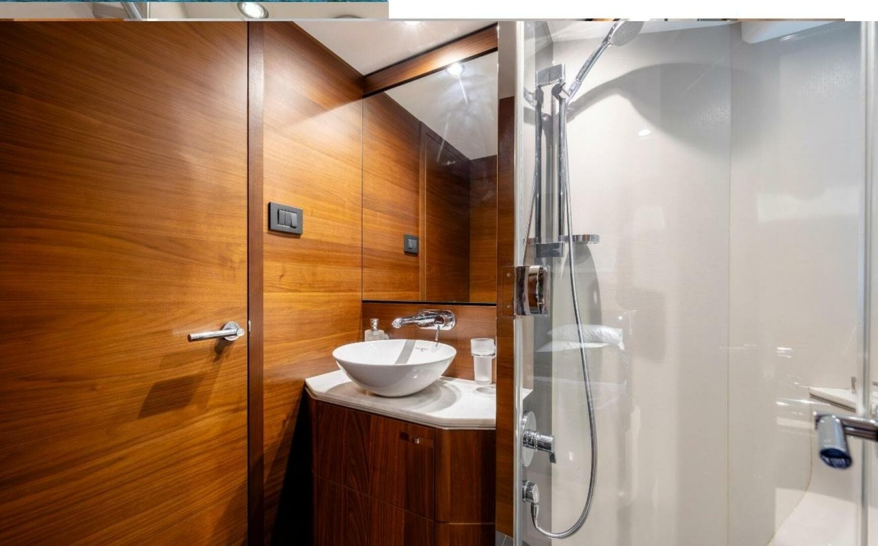 2017 Princess S65 — photo 25