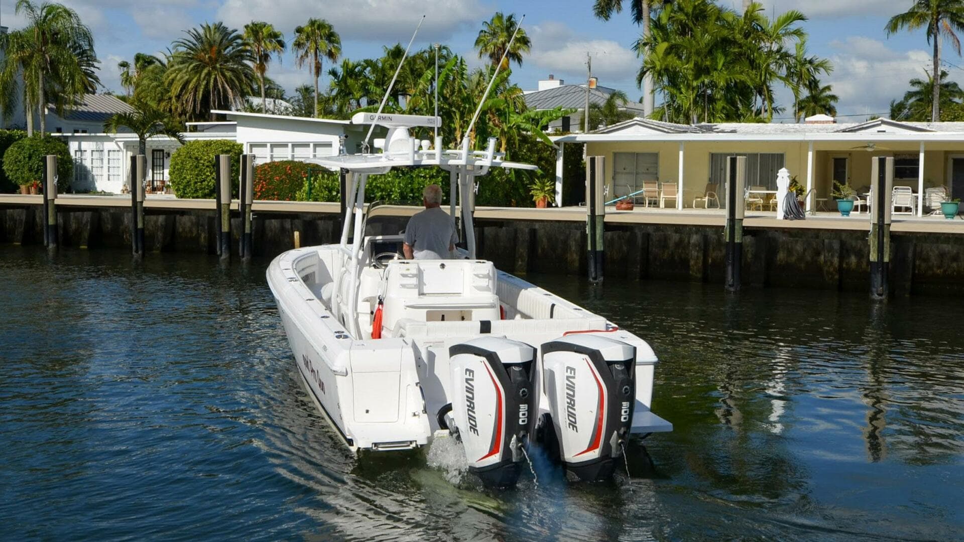 2013 Intrepid 300 Center Console — photo 6