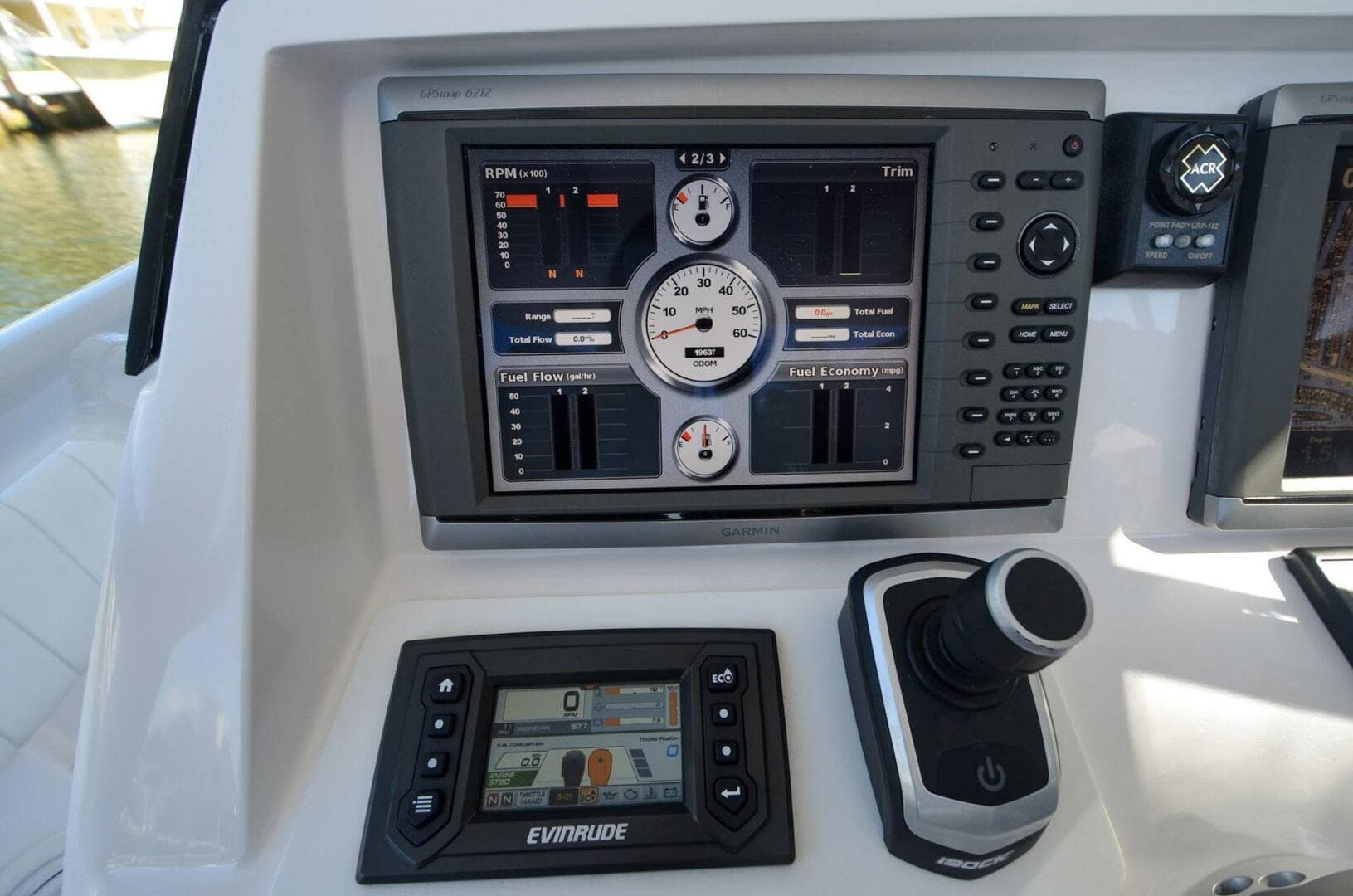 2013 Intrepid 300 Center Console — photo 19
