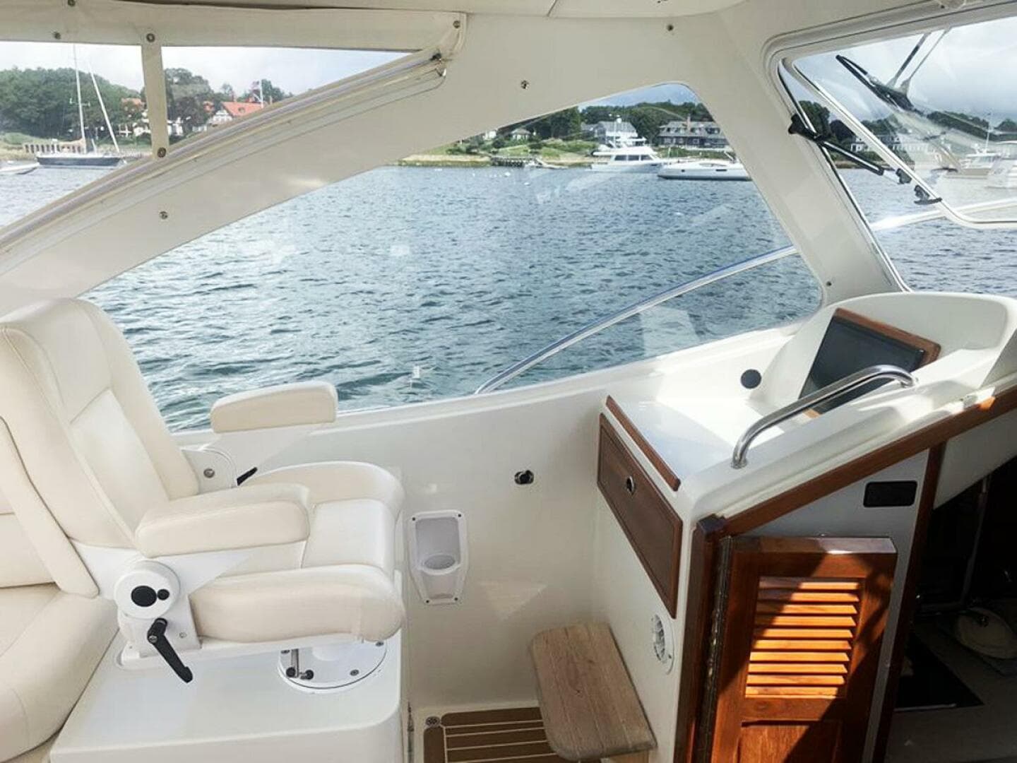 2007 Mjm 34Z Hard Top Express — photo 11