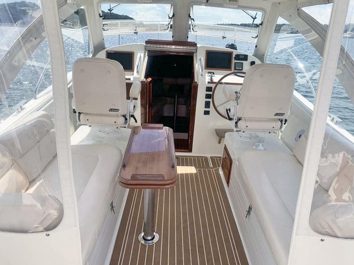 2007 Mjm 34Z Hard Top Express — photo 8