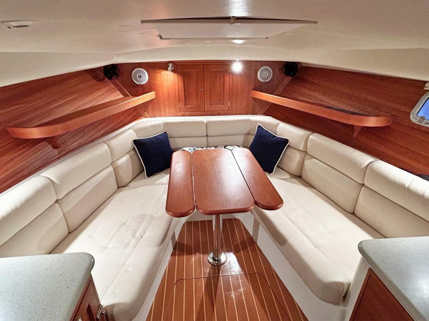 2007 Mjm 34Z Hard Top Express — photo 16