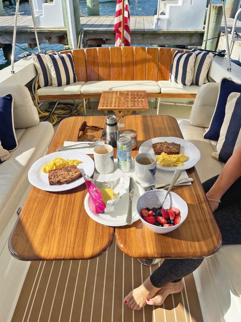 2007 Mjm 34Z Hard Top Express — photo 9