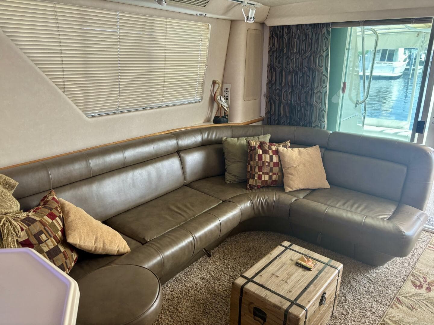 1995 Sea Ray 550 Sedan Bridge — photo 33