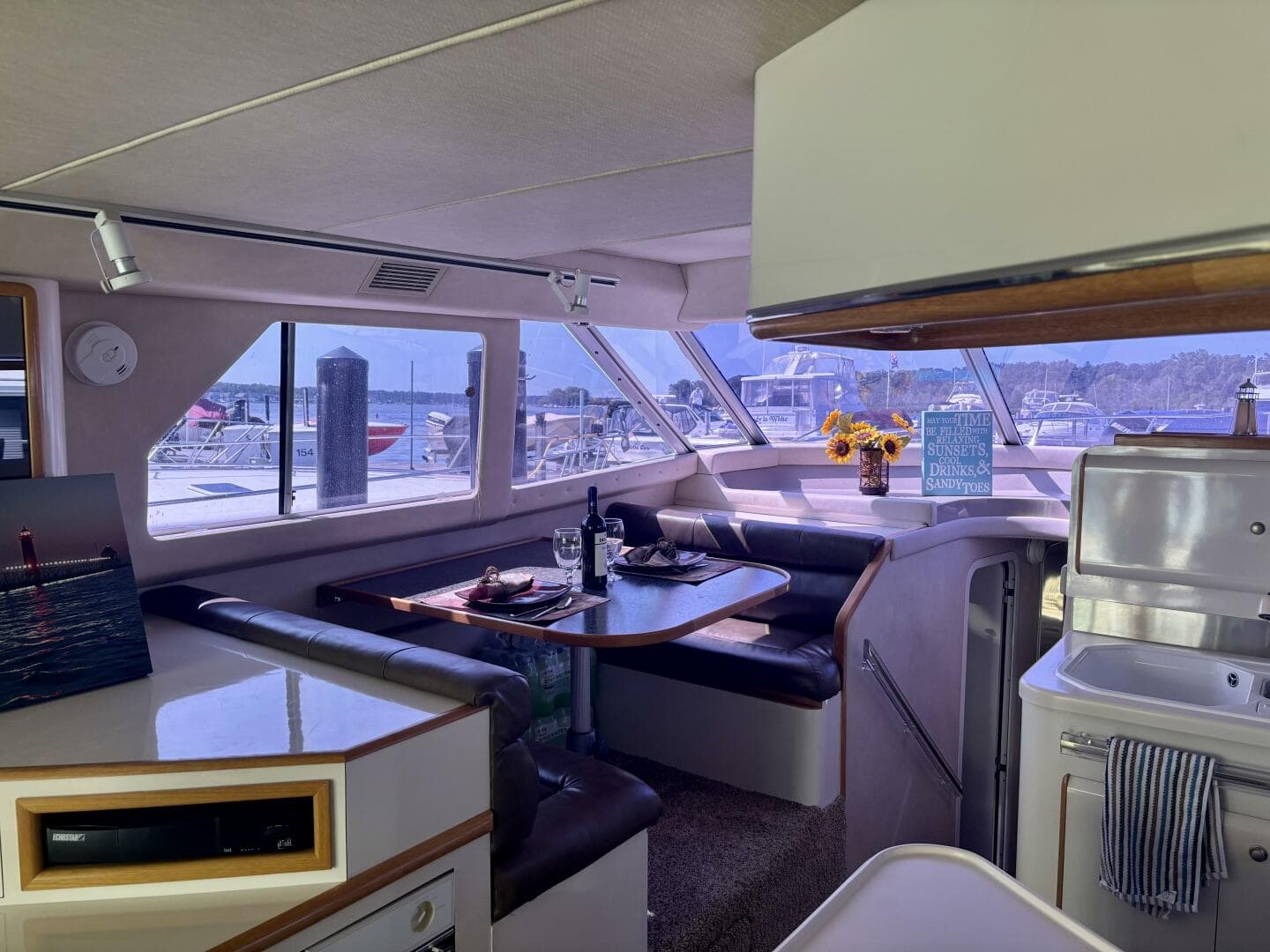 1995 Sea Ray 550 Sedan Bridge — photo 28