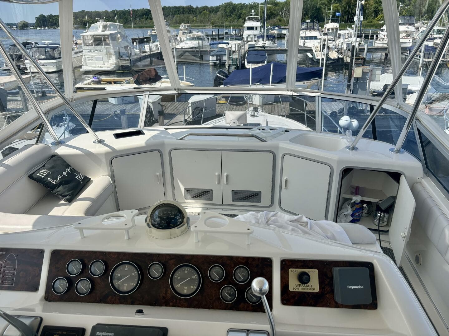 1995 Sea Ray 550 Sedan Bridge — photo 21