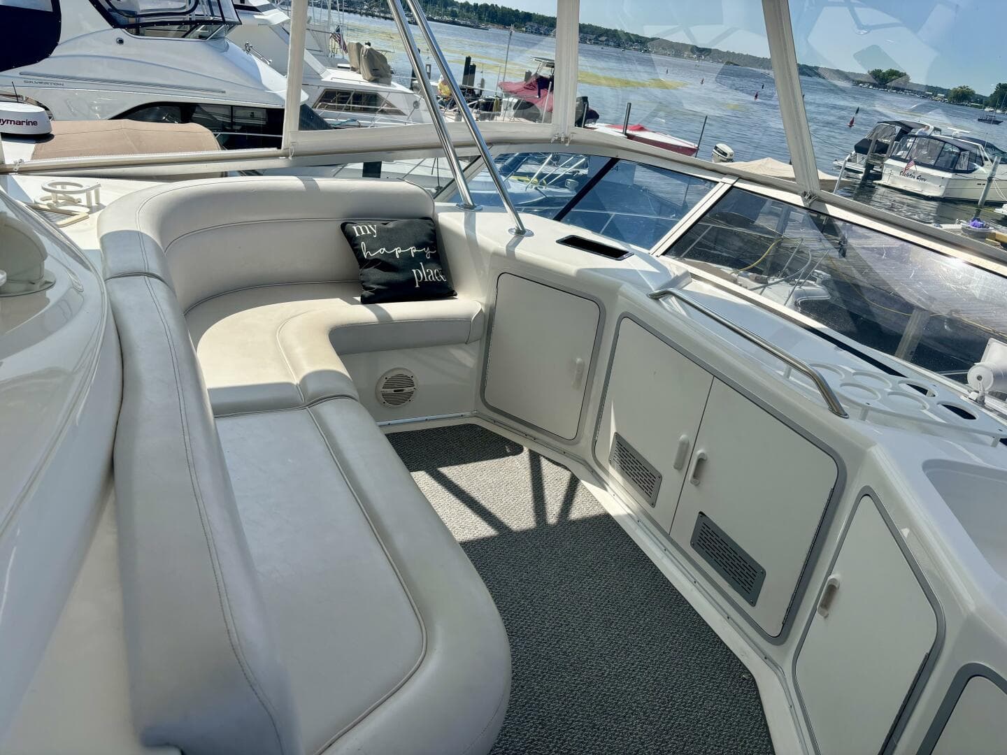 1995 Sea Ray 550 Sedan Bridge — photo 19