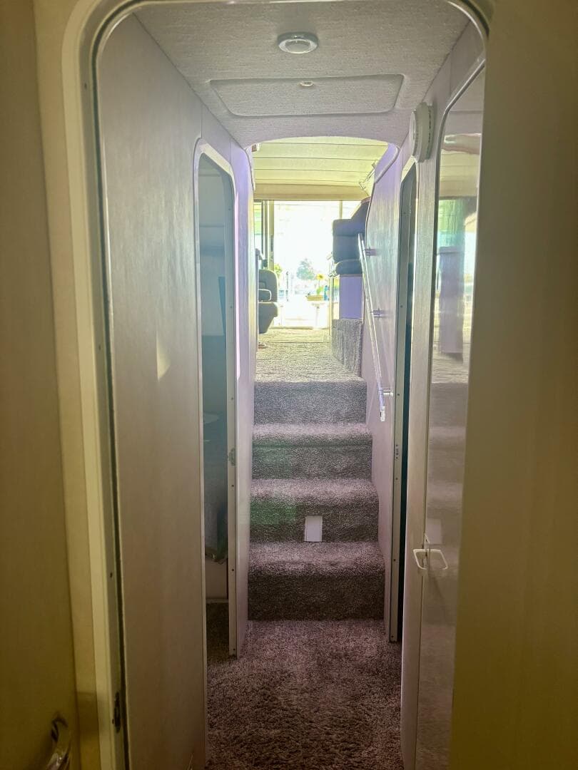 1995 Sea Ray 550 Sedan Bridge — photo 35