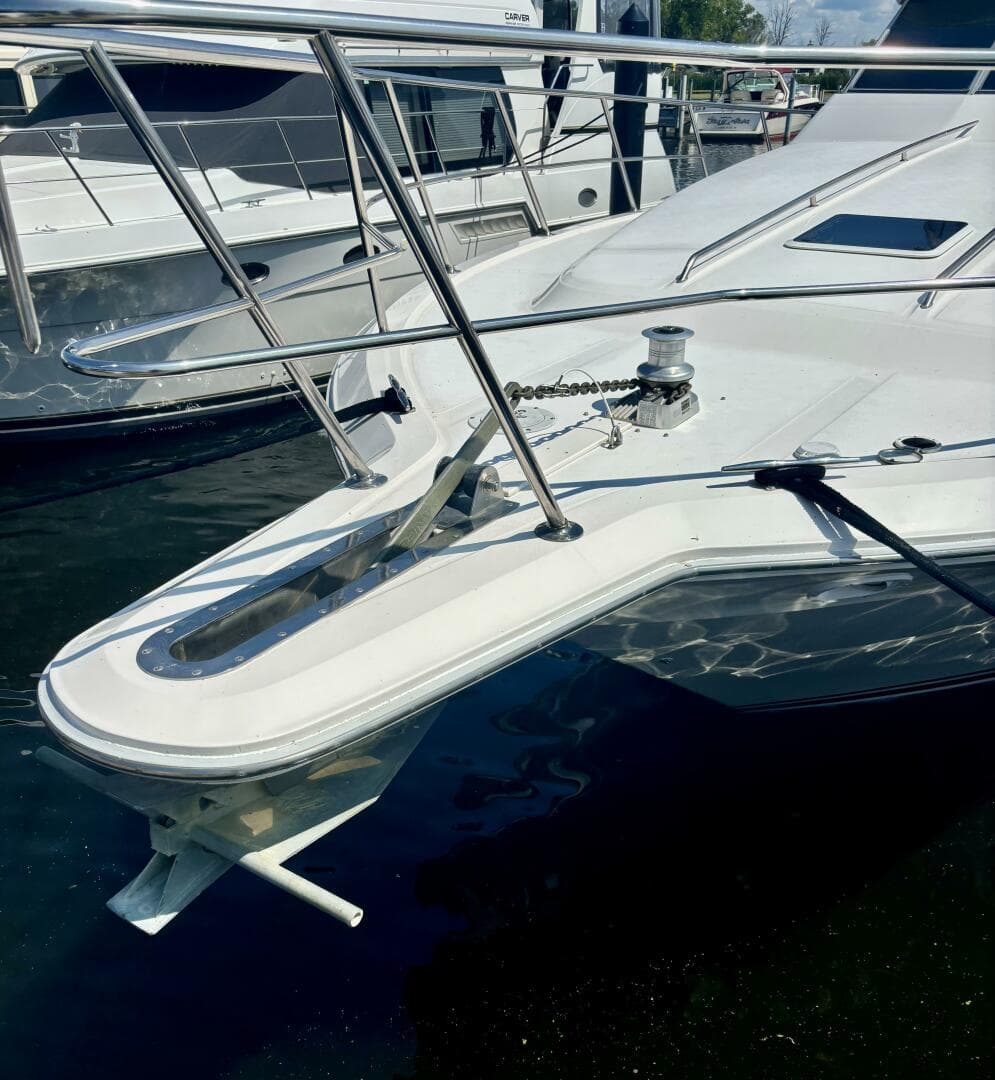 1995 Sea Ray 550 Sedan Bridge — photo 3