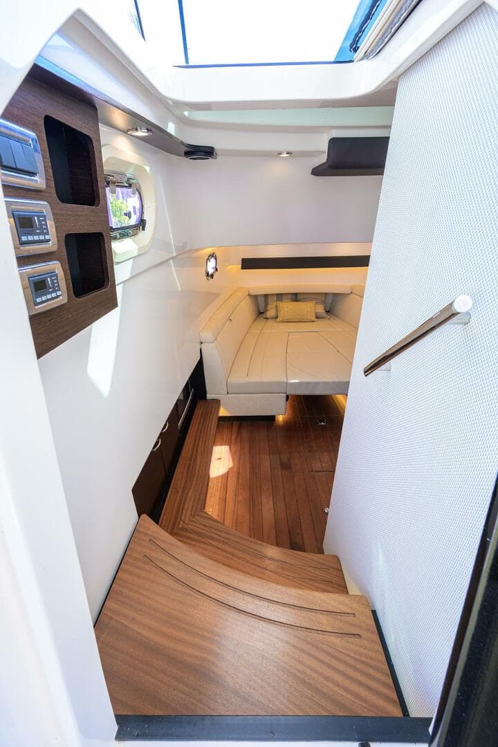 2018 Pursuit S 408 — photo 29