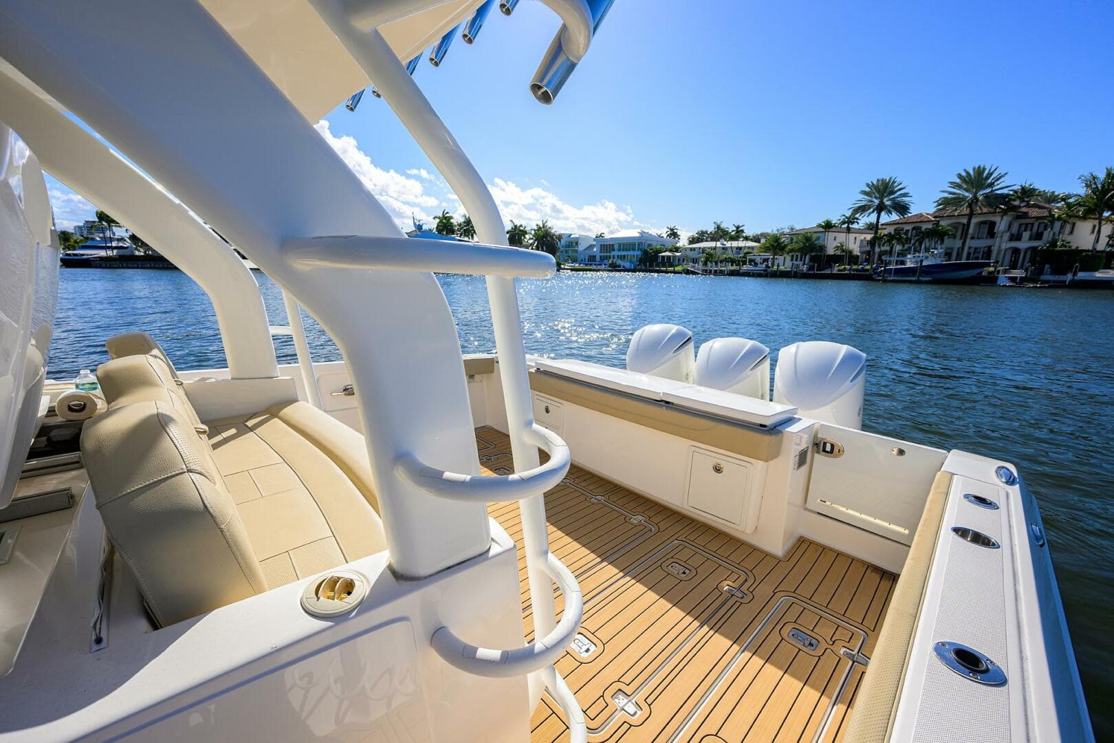 2018 Pursuit S 408 — photo 19