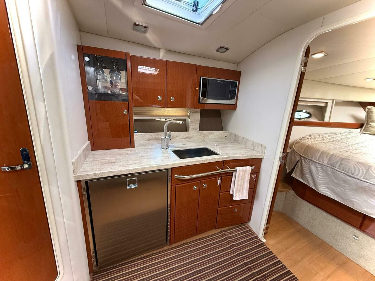 2016 Formula 37 Performance Cruiser — photo 21