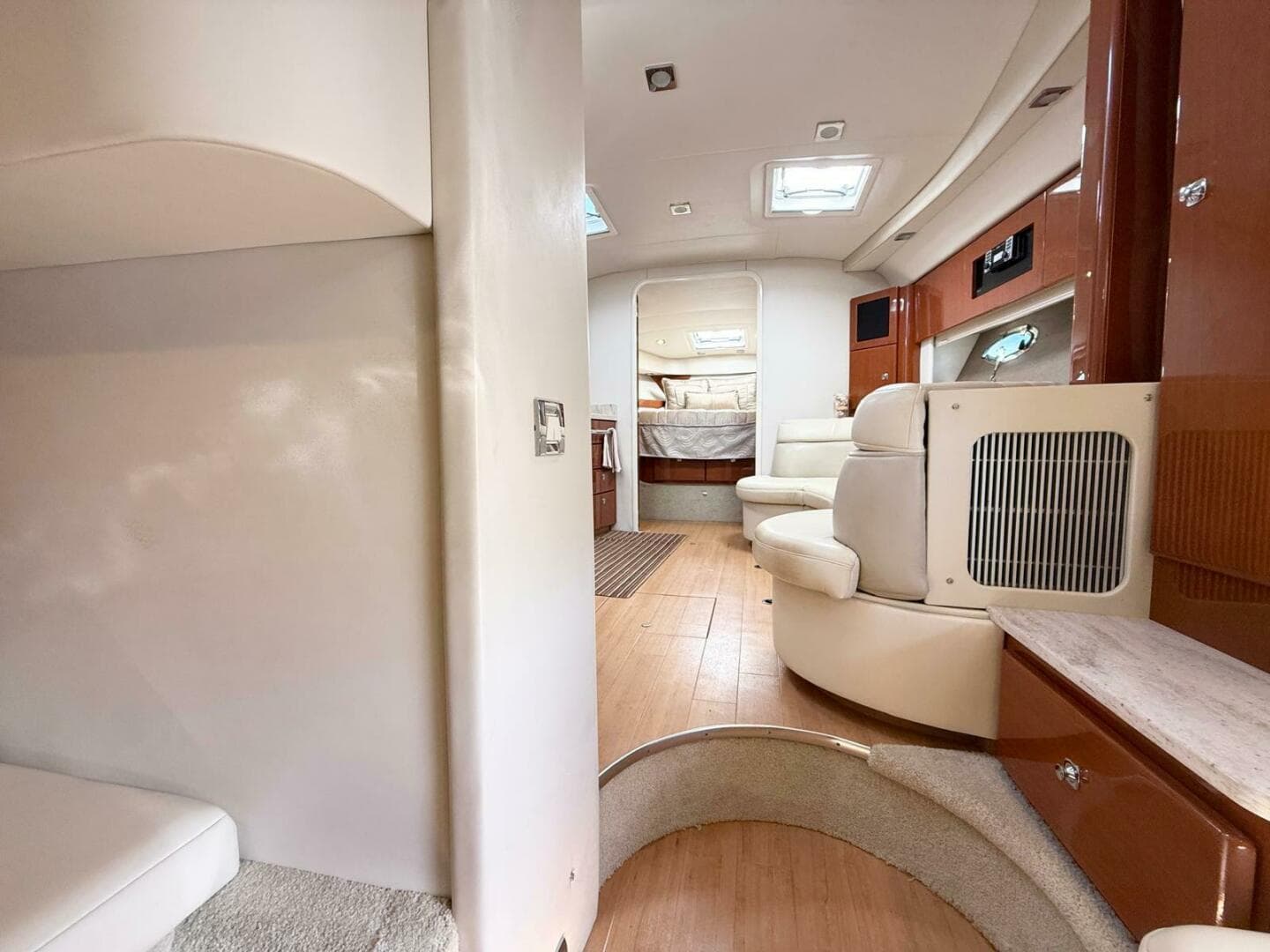 2016 Formula 37 Performance Cruiser — photo 16