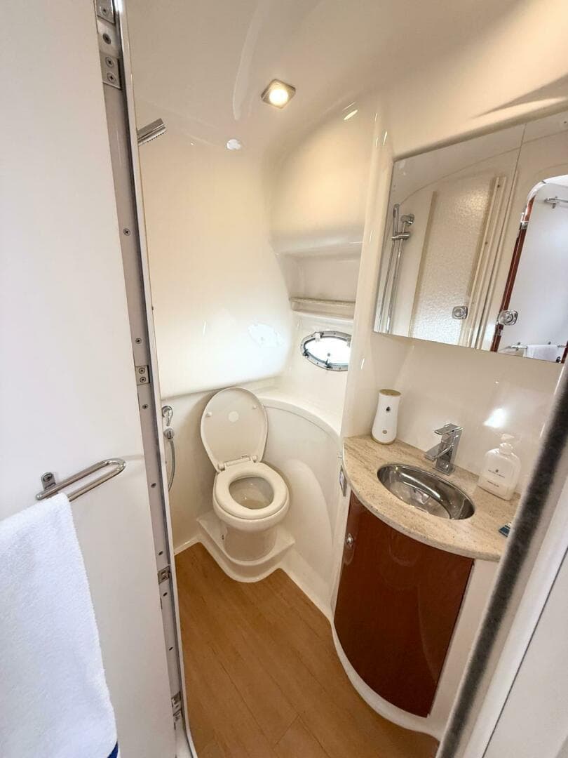 2016 Formula 37 Performance Cruiser — photo 22