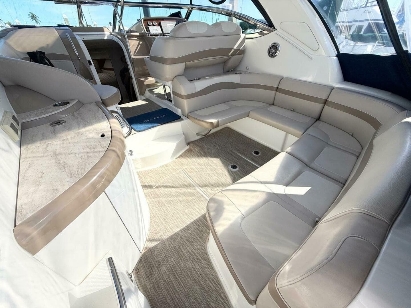 2016 Formula 37 Performance Cruiser — photo 5