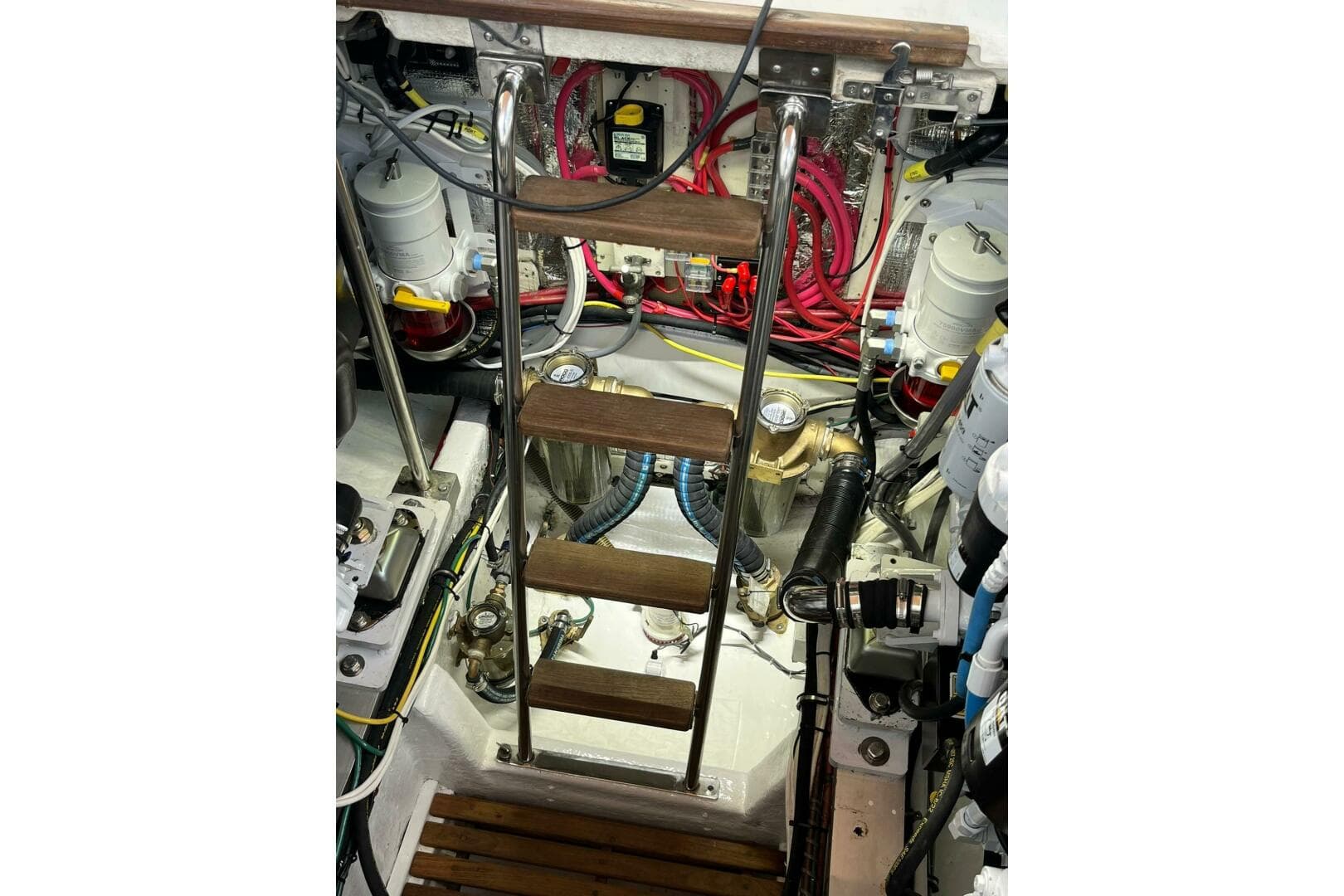 1995 Grand Banks 38 Eastbay EX — photo 31